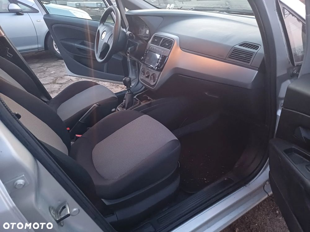 Fiat Punto - 11