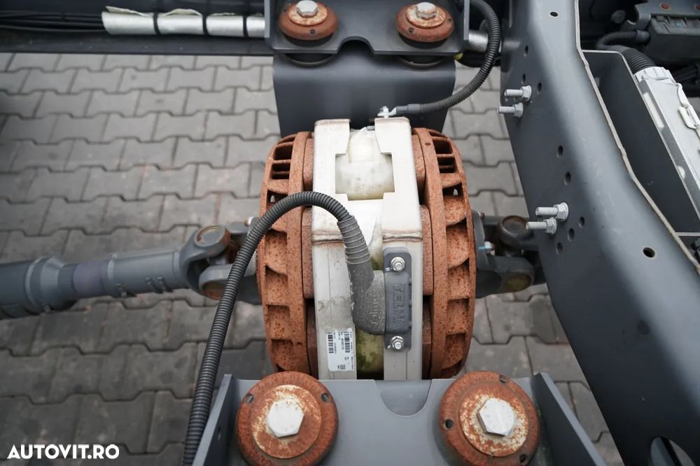 Renault D 240 / RETARDER / ȘASIU 6 M / NOU-NOUȚ / NEUTILIZAT - 18