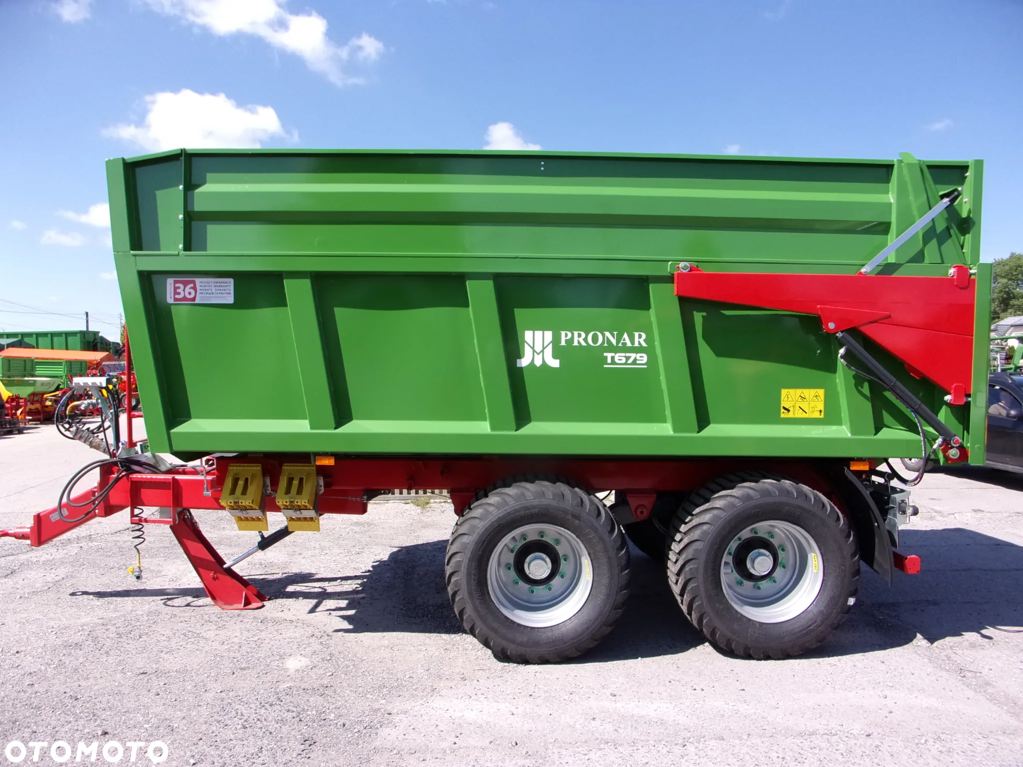Pronar Przyczepa skorupowa T679M tandem z wywrotem do tyłu - 2