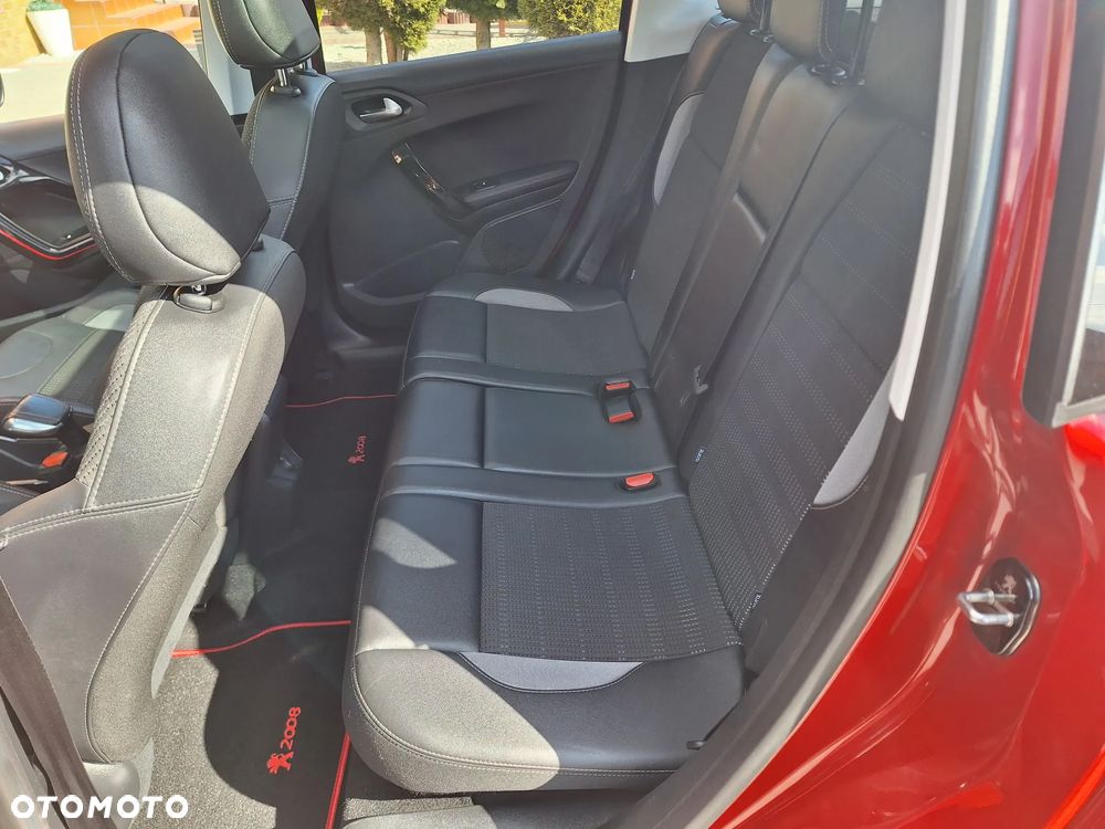 Peugeot 2008 1.6 BlueHDi Allure - 23