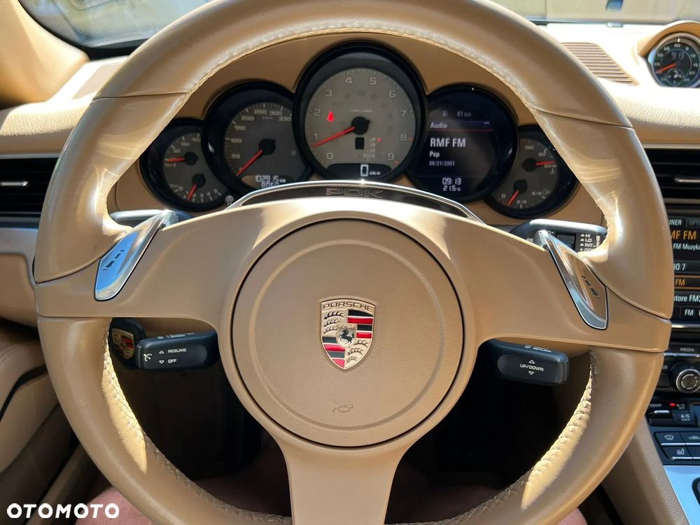 Porsche 911 Carrera S PDK - 9