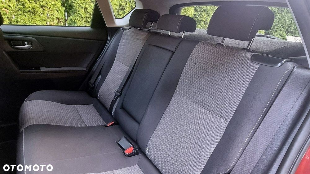 Toyota Auris - 24