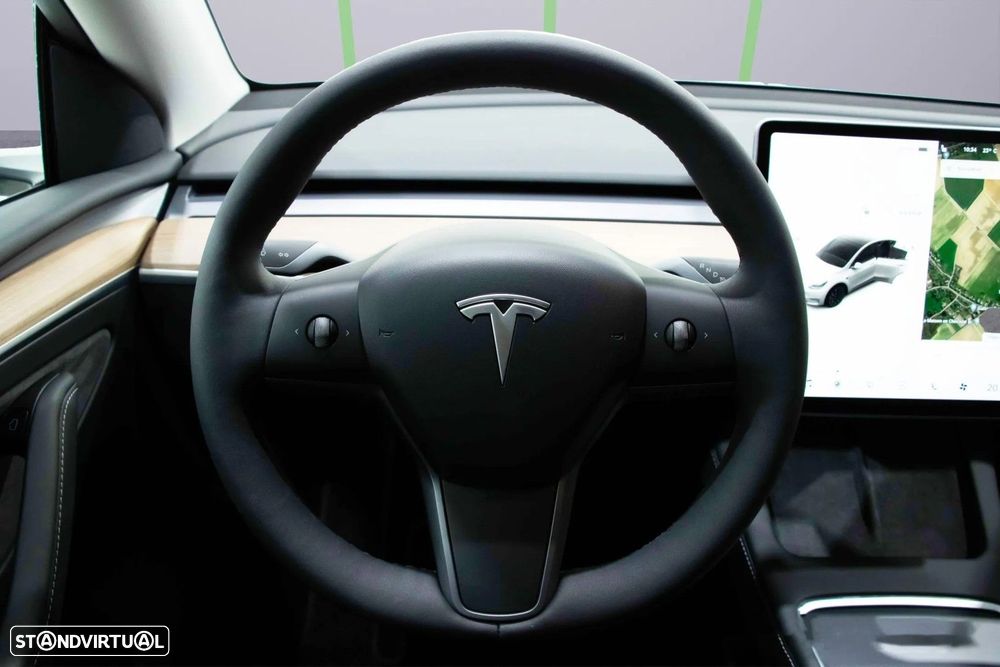 Tesla Model Y - 7
