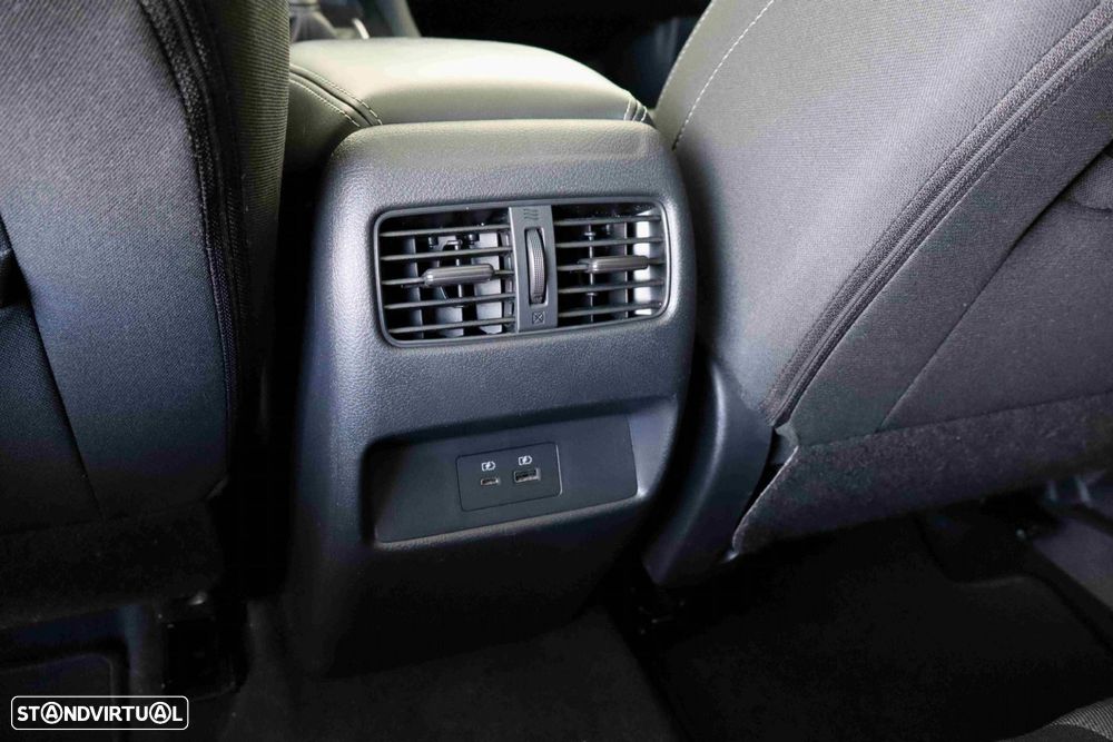 Nissan Qashqai 1.3 DIG-T N-Connecta - 38