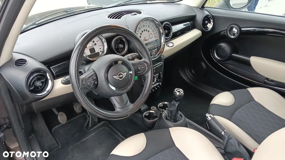MINI Clubman - 14