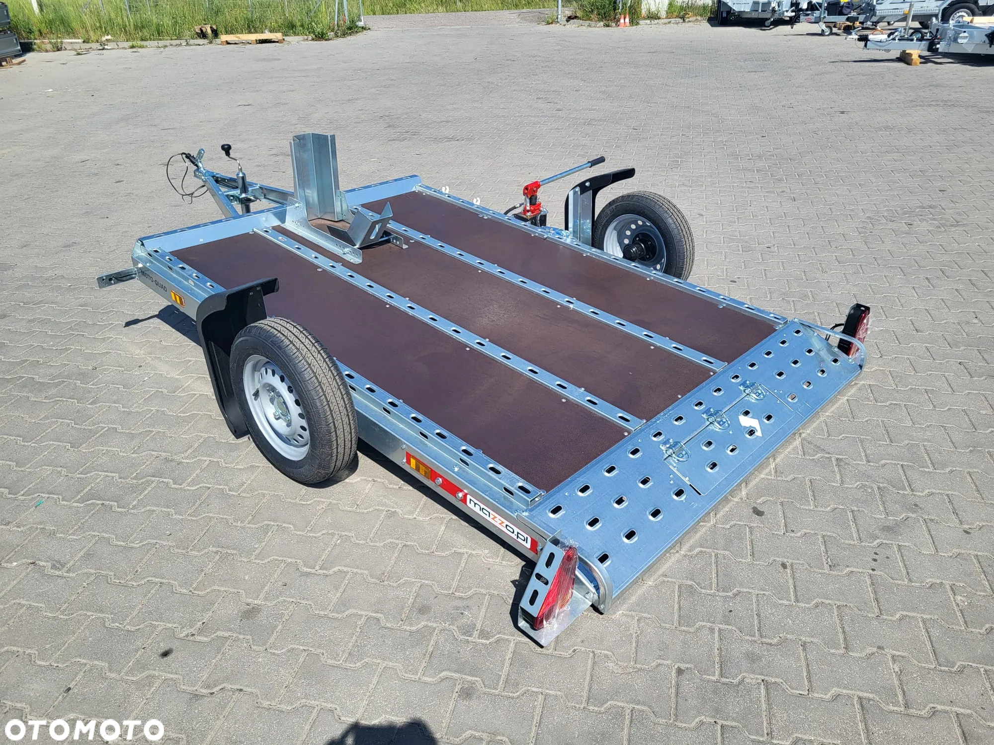 TEMARED DOSTAWA! Przyczepa MOTO-QUAD 2616 wym. 264 x 161cm Solidna przyczepa do przewozu motocykli, UCHYŁ hydrauliczny, DMC 750kg - 13