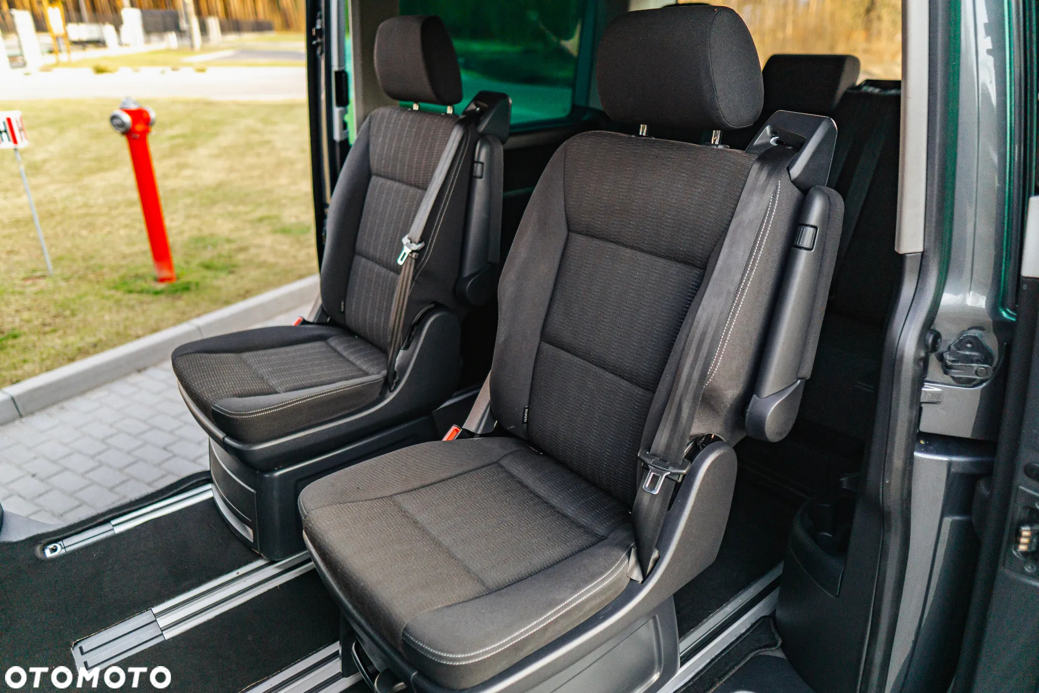 Volkswagen Multivan - 20