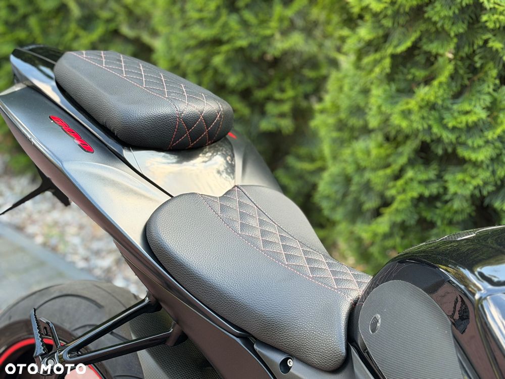Suzuki GSX-R - 23