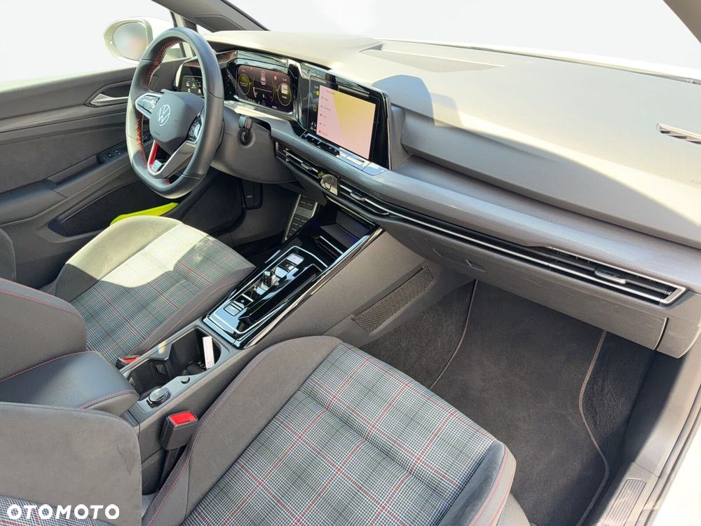Volkswagen Golf - 19