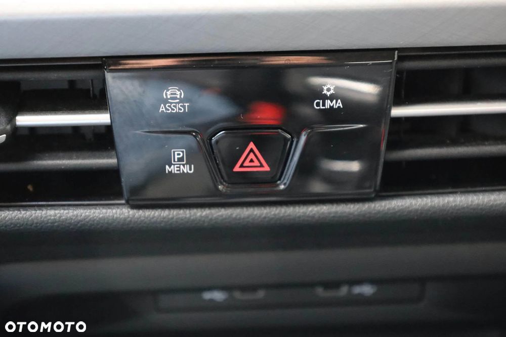 Volkswagen Golf VIII 1.5 TSI EVO Life - 22