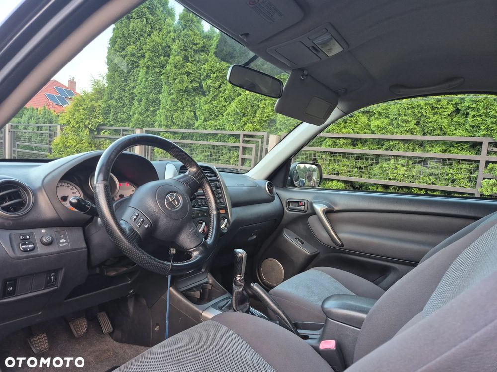 Toyota RAV4 1.8 VVT-i Terra 2WD - 8