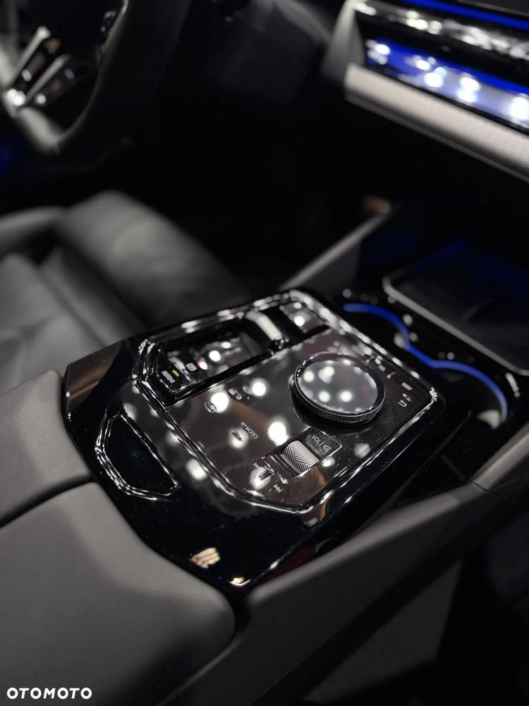 BMW Seria 5 520d xDrive mHEV M Sport - 21