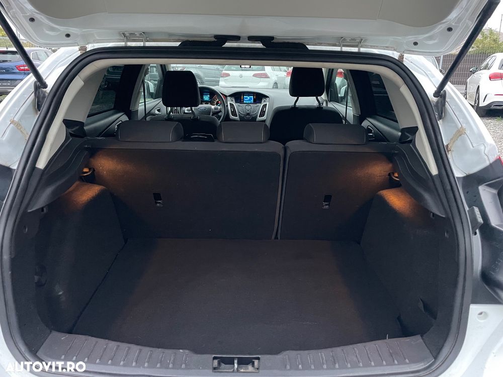 Ford Focus - 17