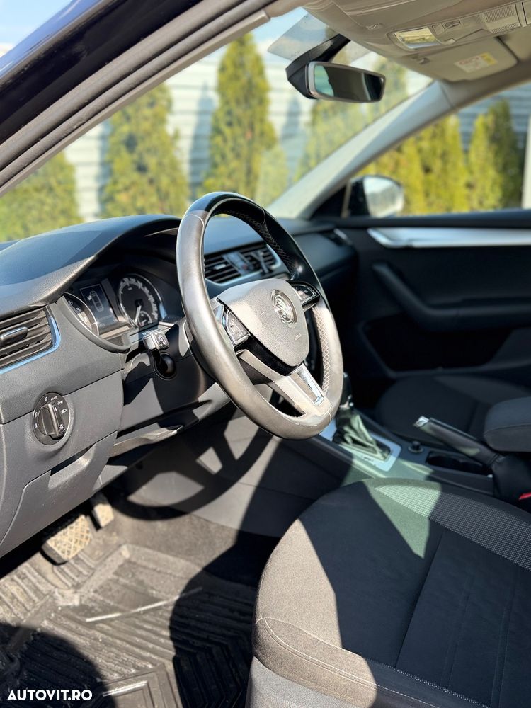 Skoda Octavia 2.0 TDI DSG Base - 6