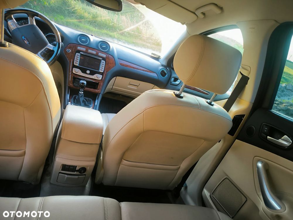 Ford Mondeo 2.5 Ghia - 4