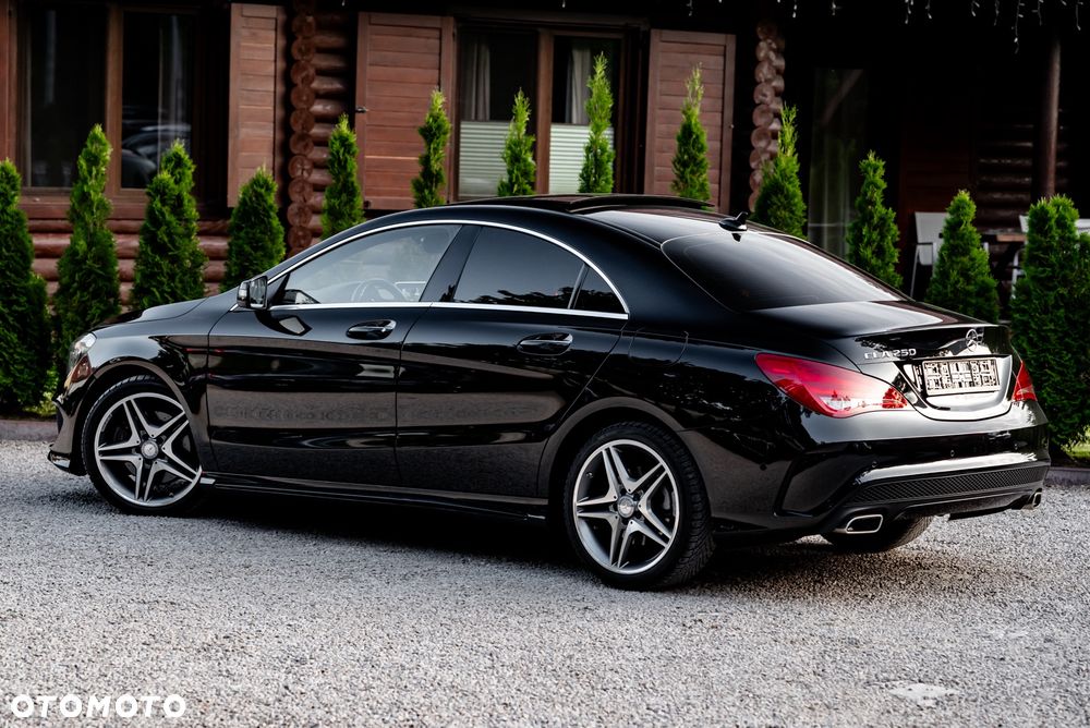 Mercedes-Benz CLA 250 7G-DCT AMG Line - 14