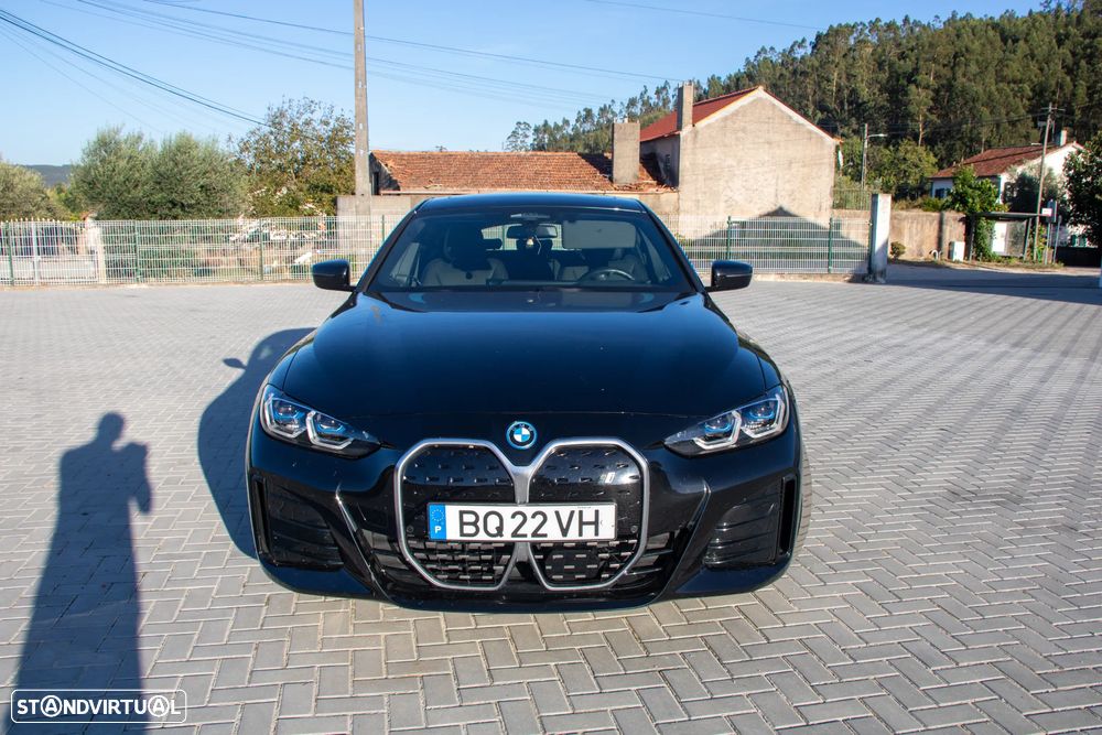 BMW i4 - 2
