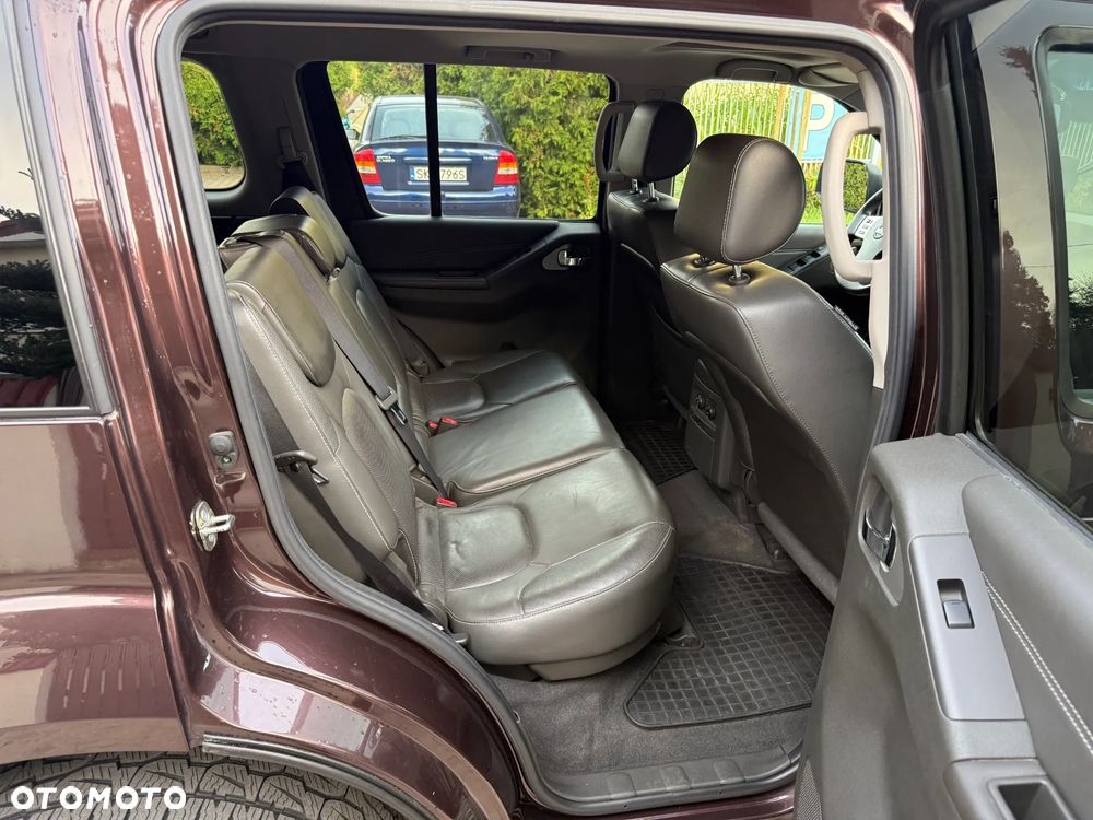 Nissan Pathfinder - 23