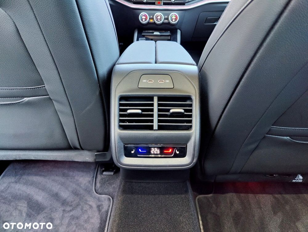 Skoda Superb 2.0 TSI L&K DSG - 34