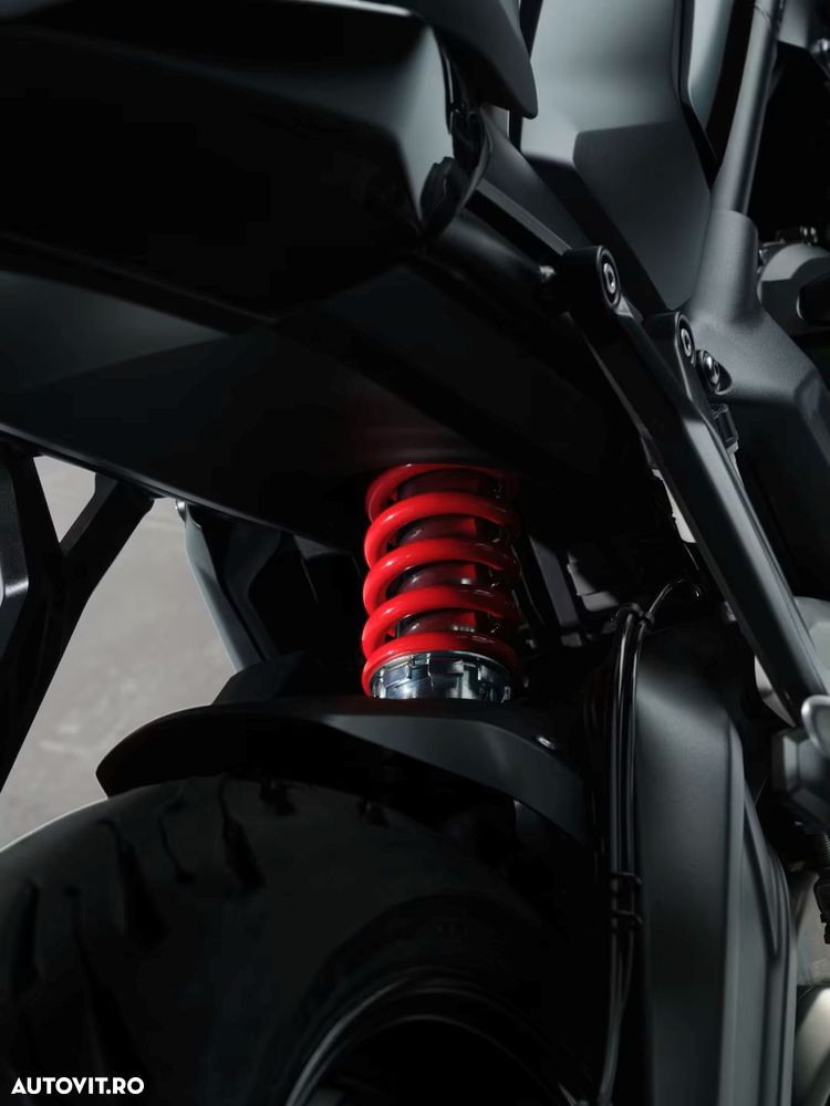 Triumph Trident 660 - 3