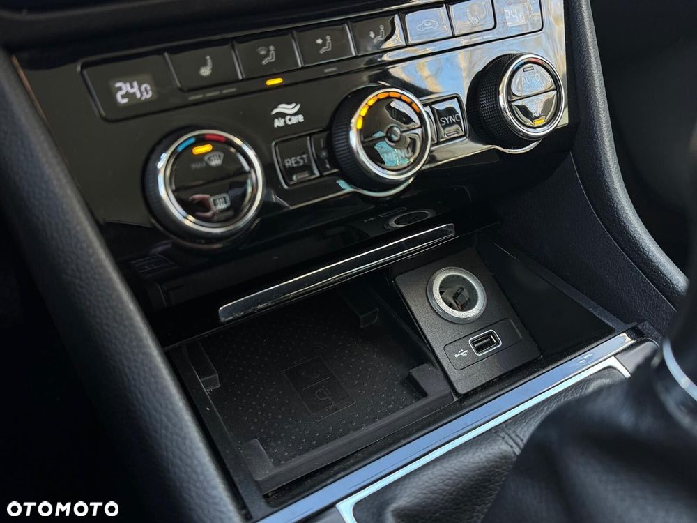 Skoda Superb 2.0 TDI Ambition - 17