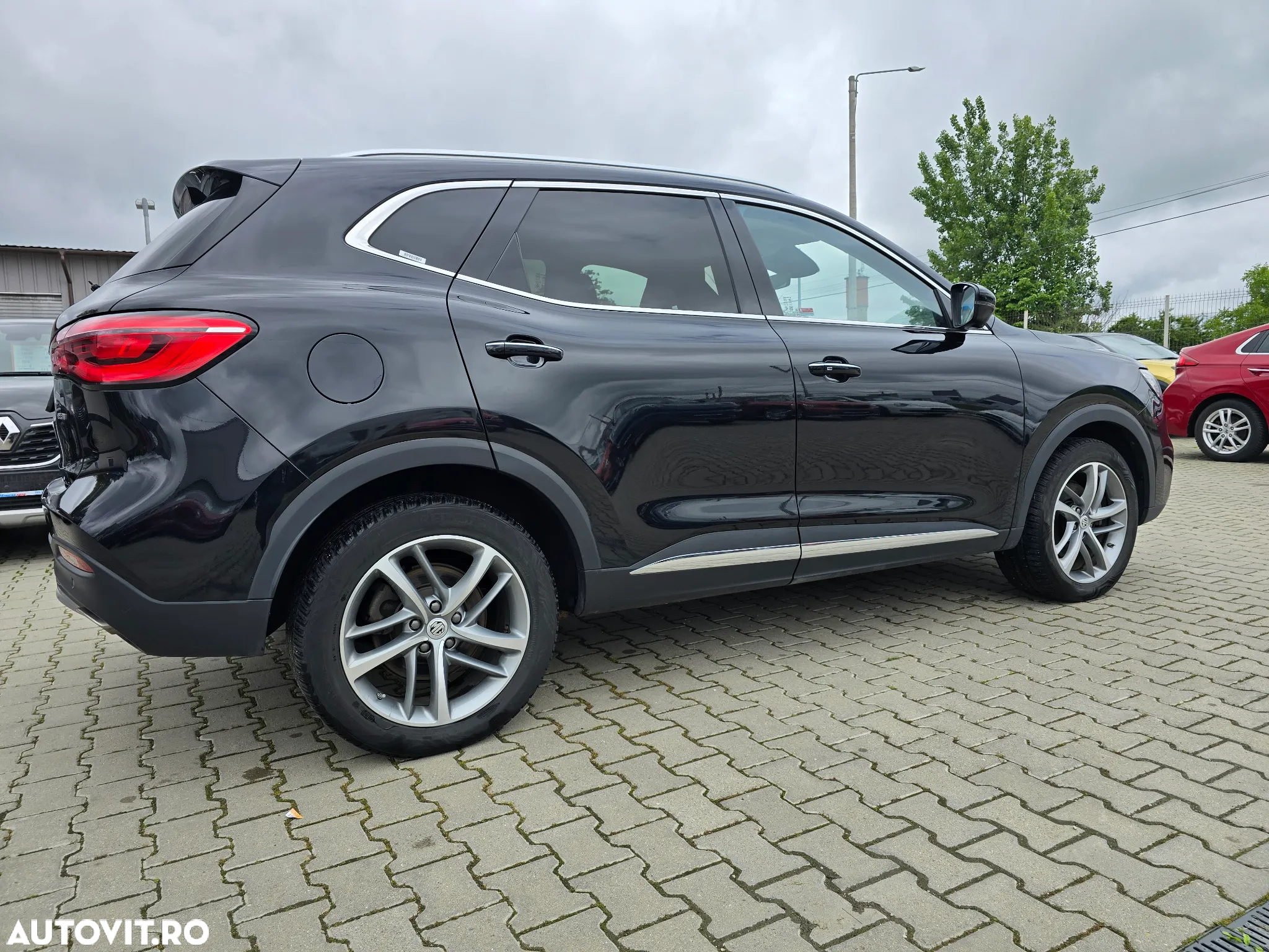 MG EHS 1.5T-GDI PHEV Luxury - 4