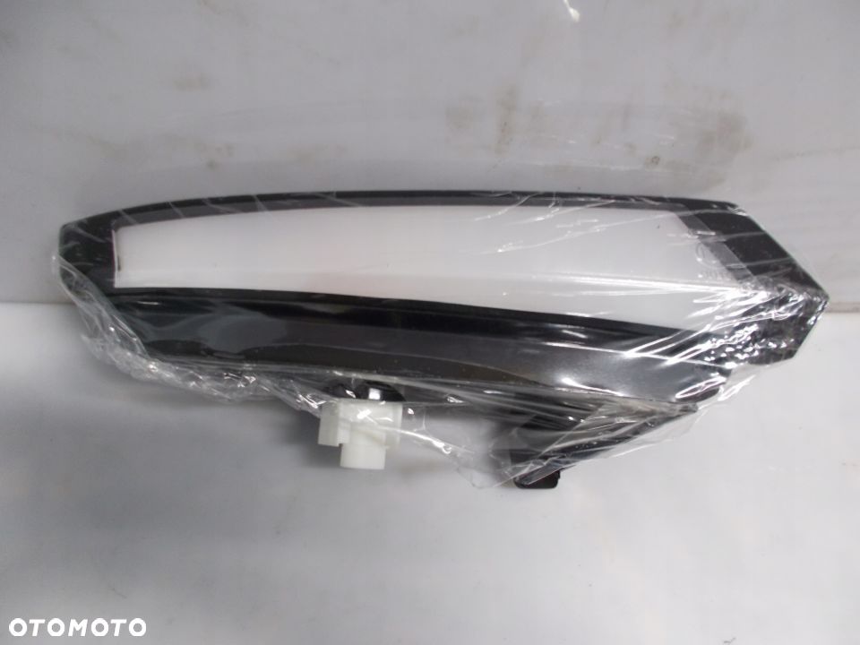 KIERUNKOWSKAZ PRAWY IVECO DAILY 2014- 5801874639 - 1