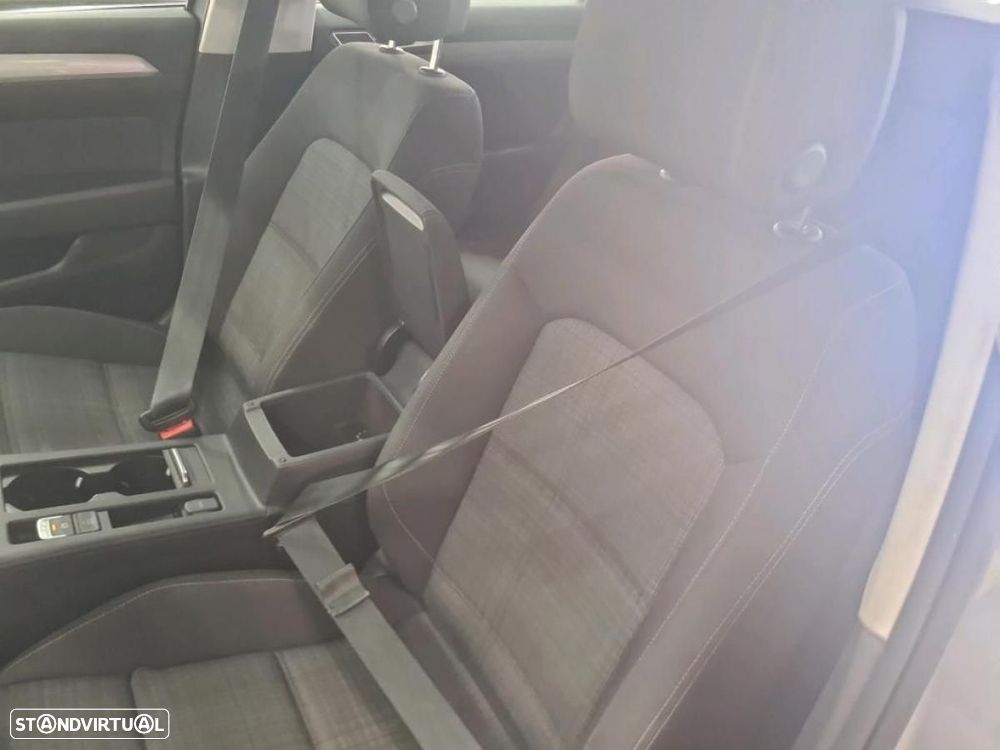 VW Passat Variant 2.0 TDi Business DSG - 5