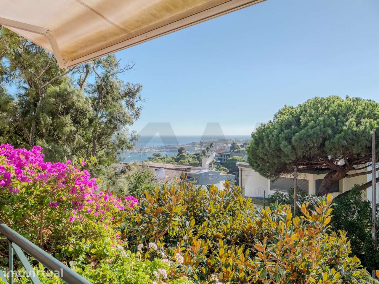 Apartamento  com Vista para  Baía de Cascais