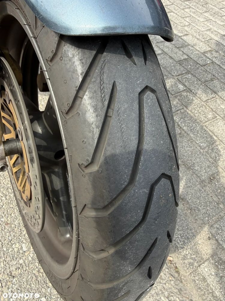 Suzuki GSX - 5