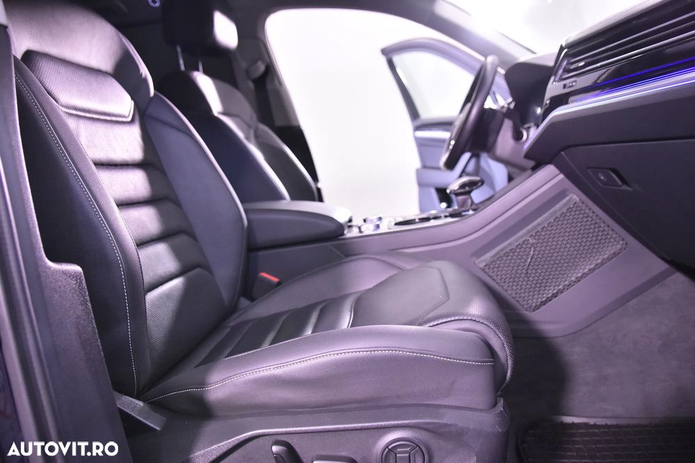 Volkswagen Touareg - 11