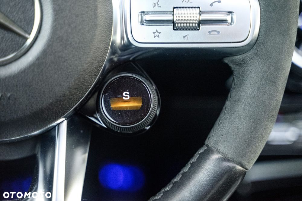 Mercedes-Benz CLA - 22