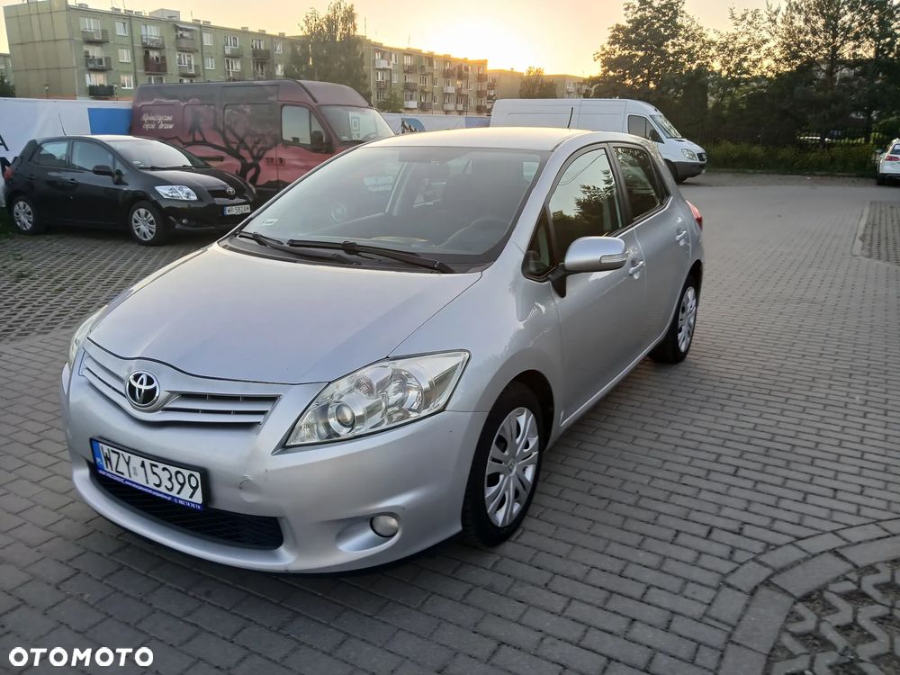 Toyota Auris - 1