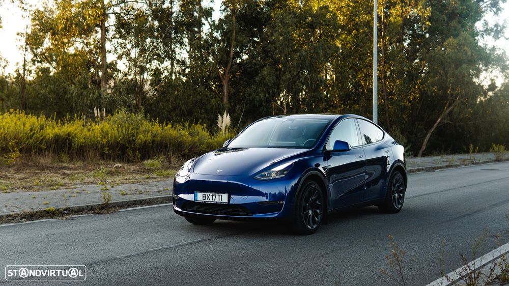 Tesla Model Y Long Range Dual Motor AWD - 4