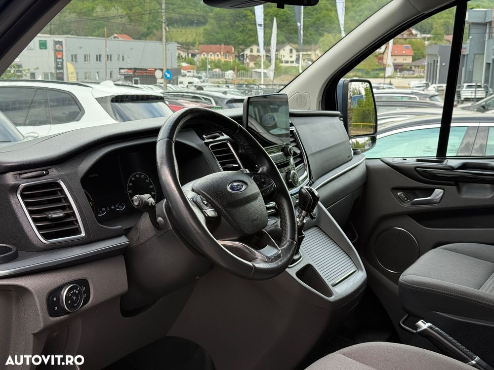 Ford Tourneo Custom - 5