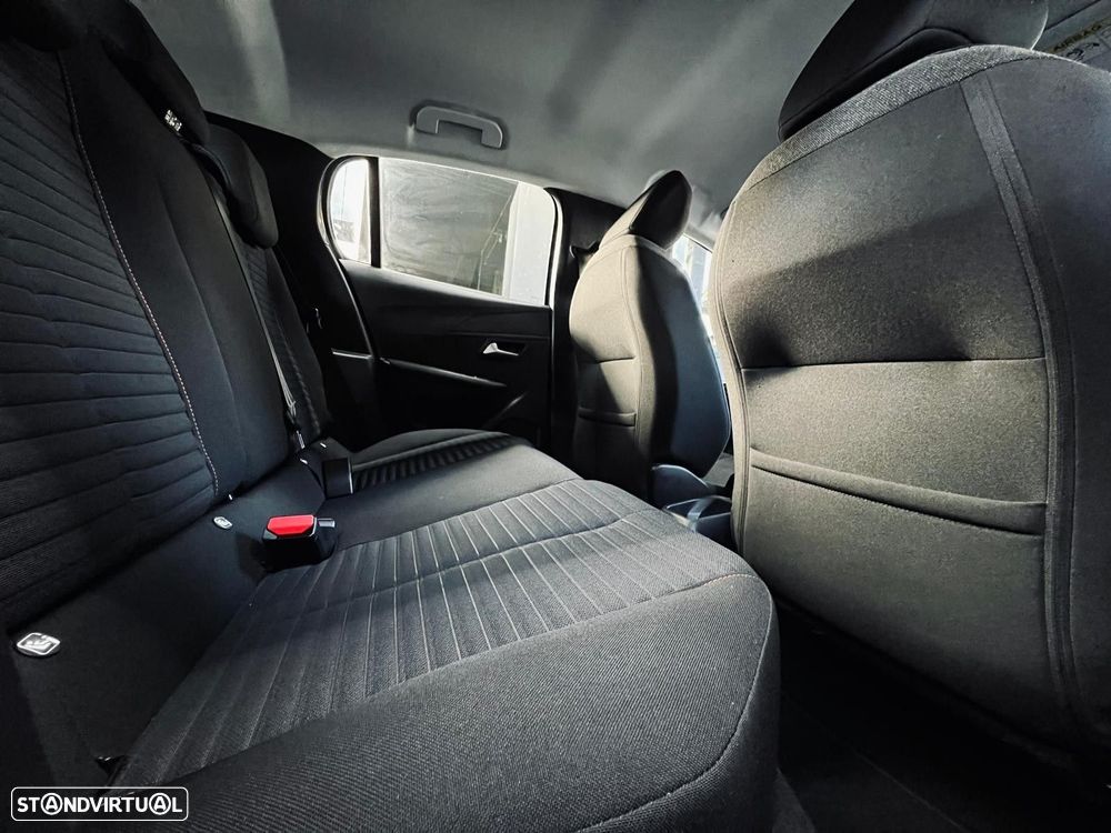 Peugeot 208 1.2 PureTech Active Pack - 42