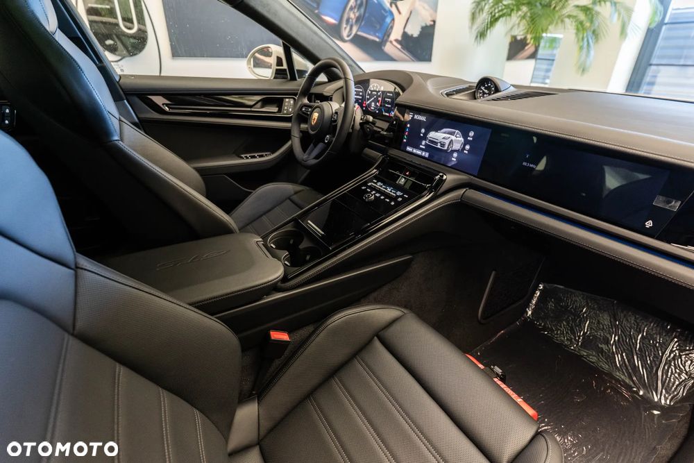 Porsche Panamera GTS - 15