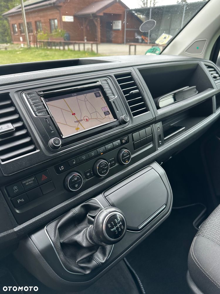 Volkswagen Multivan - 38