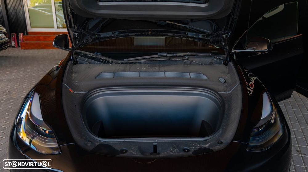 Tesla Model Y Performance Tração Integral - 21