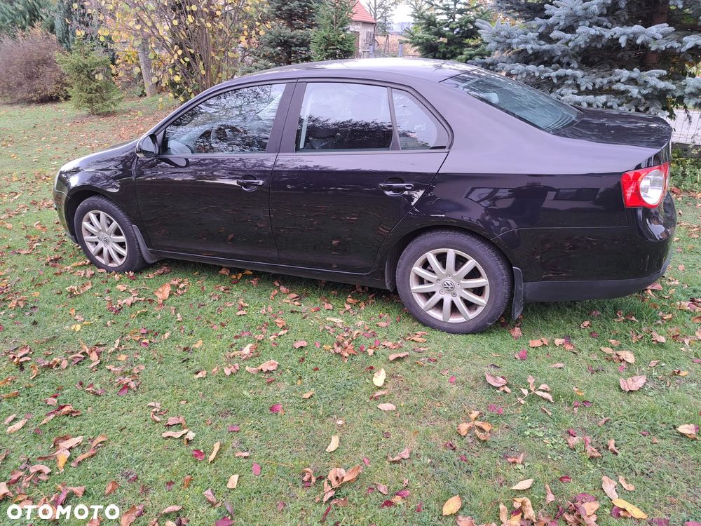 Volkswagen Jetta - 6