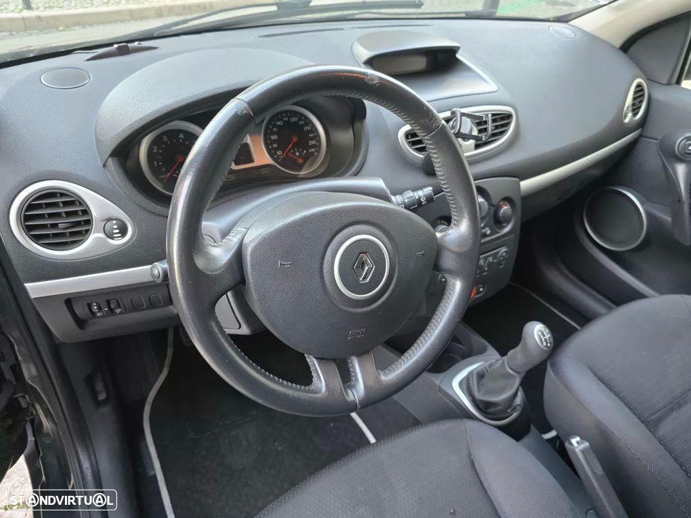 Renault Clio Break 1.2 16V Dynamique - 11