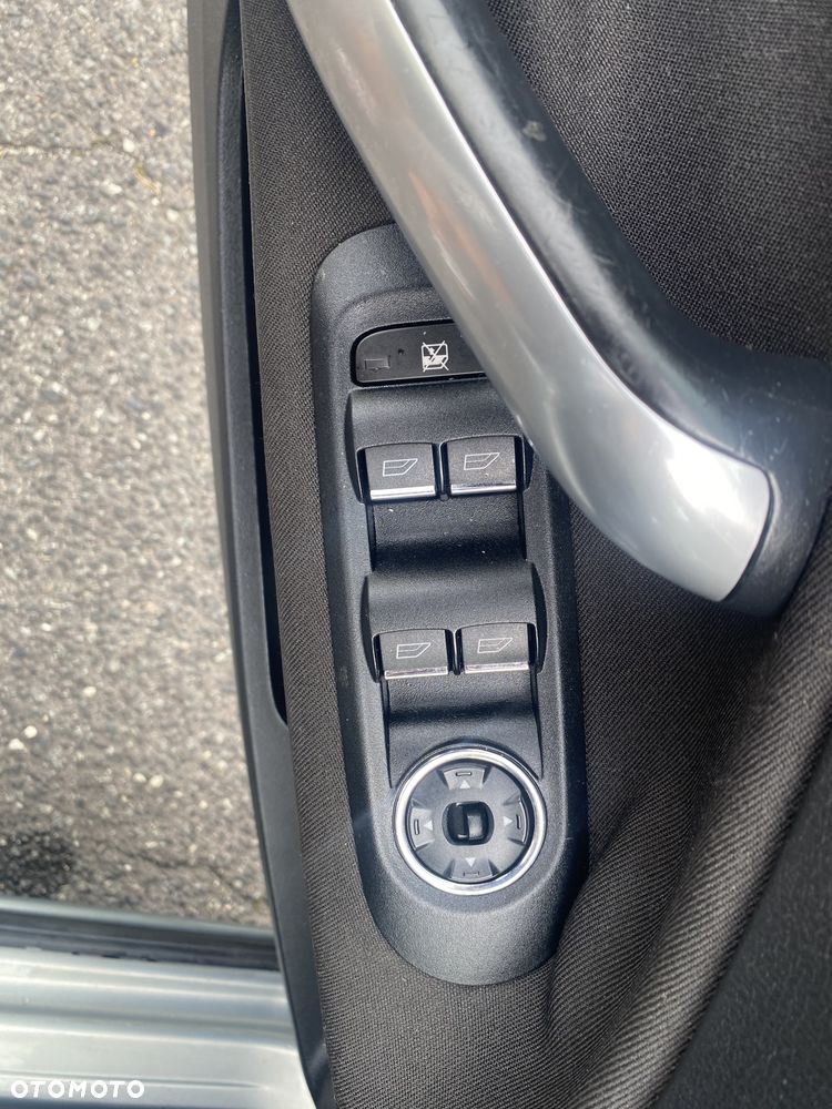 Ford Mondeo 2.0 Ambiente - 20