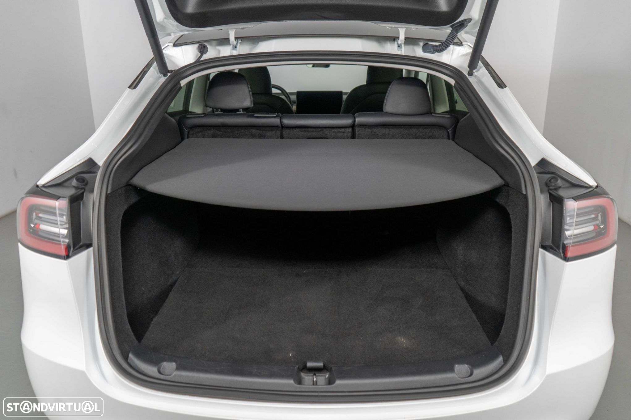 Tesla Model Y Performance Tração Integral - 11