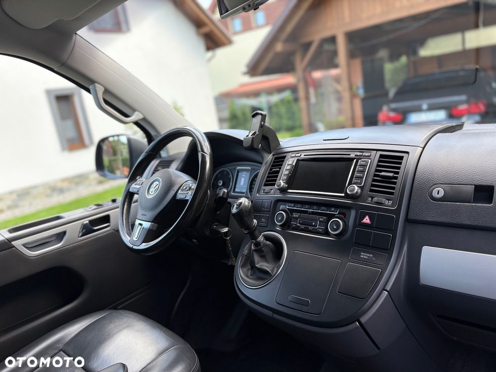 Volkswagen Multivan - 8