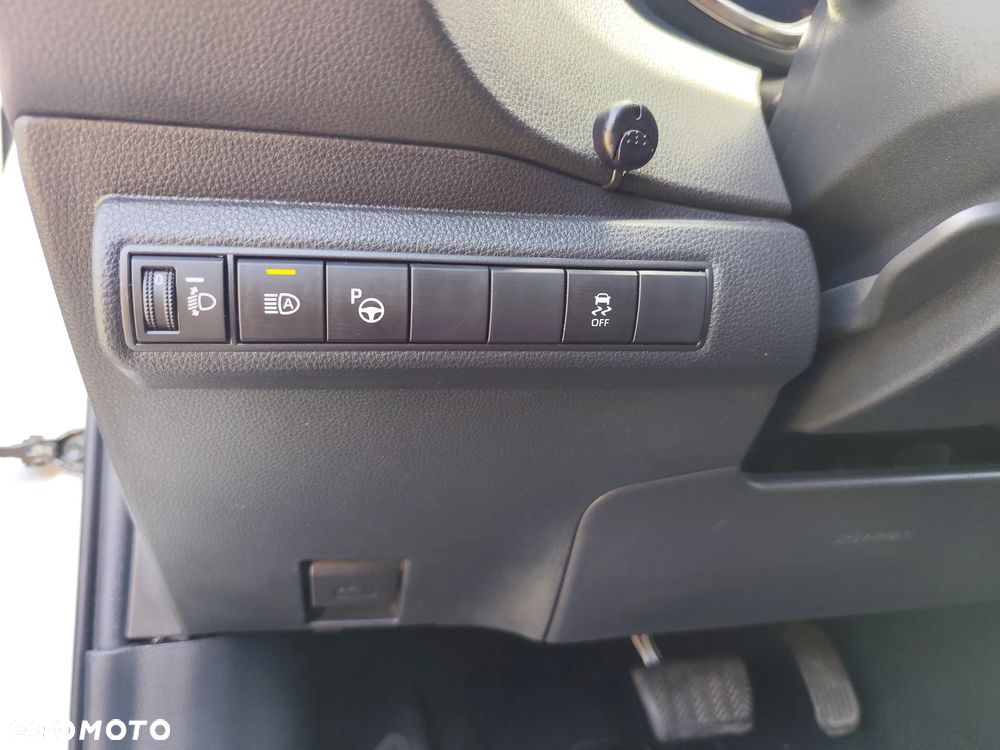 Toyota Corolla 1.8 Hybrid GPF Comfort - 28