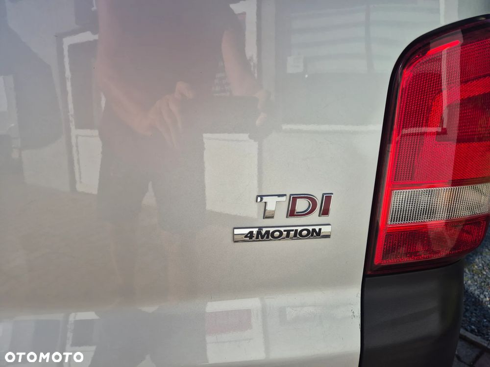 Volkswagen Caravelle - 11