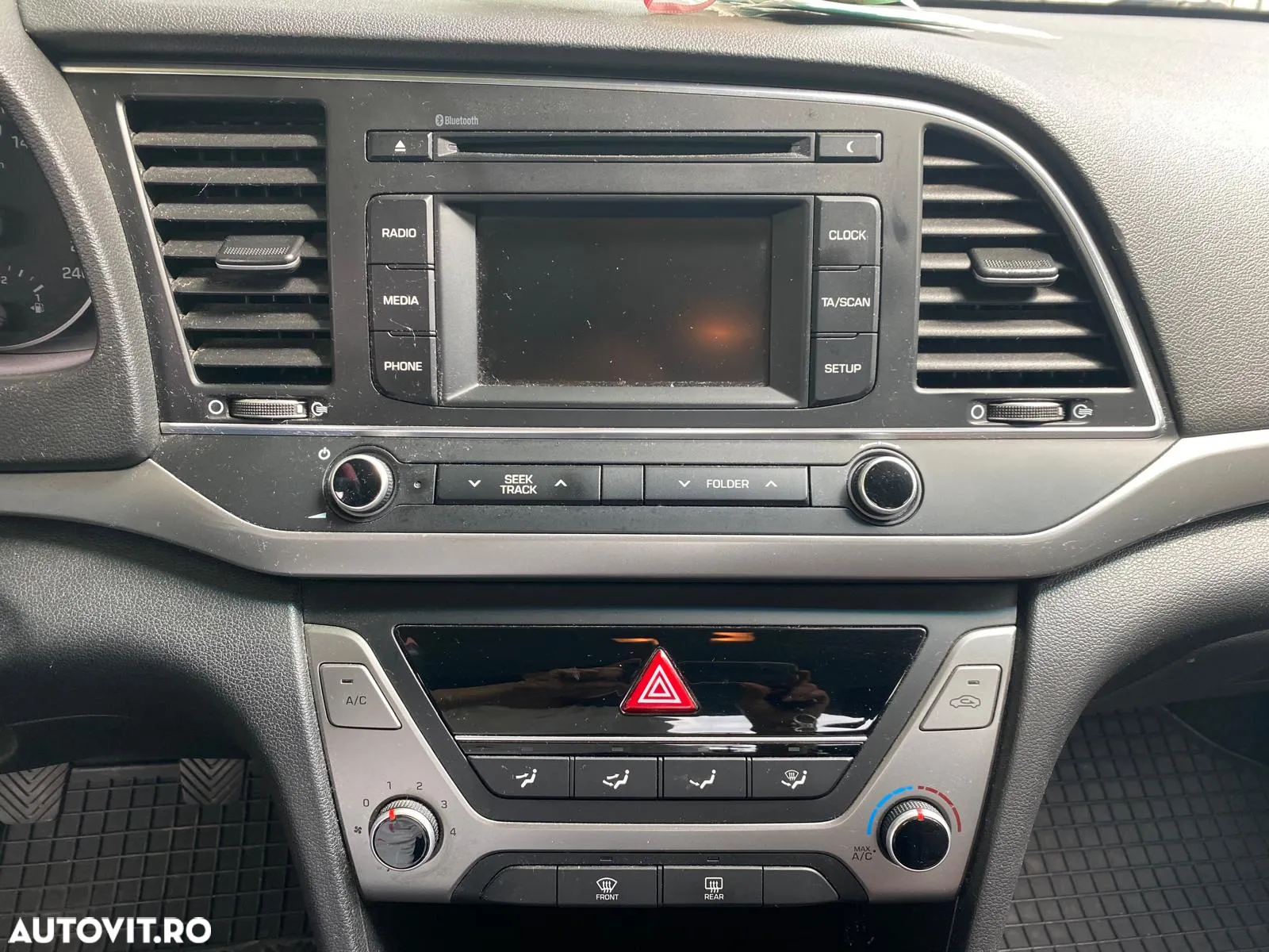 Hyundai Elantra 1.6 MPi Comfort - 16