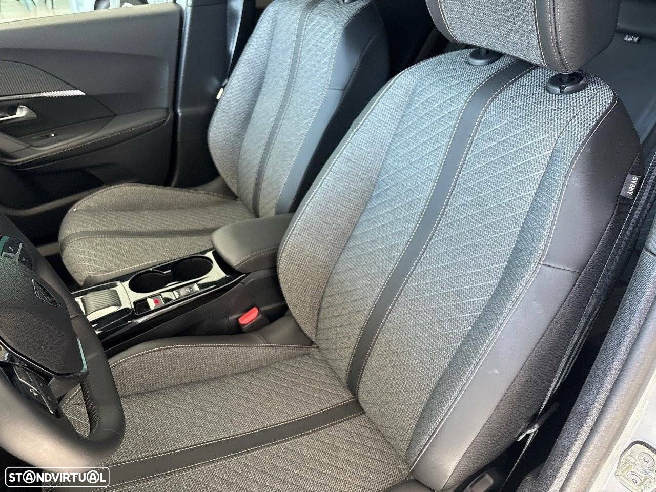 Peugeot 2008 1.2 Hybrid Allure e-DCS6 - 9