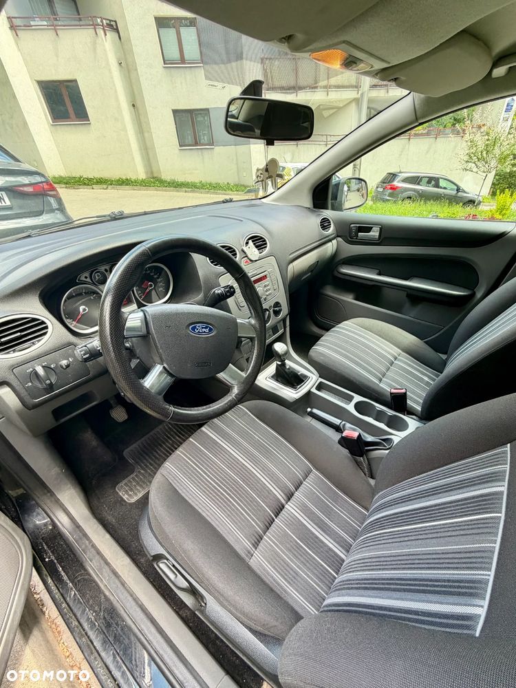 Ford Focus 1.6 Ambiente - 13