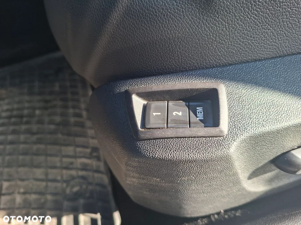 Opel Insignia 2.0 T Cosmo - 8